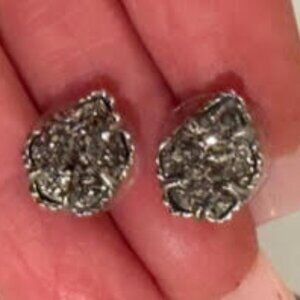 Kendra Scott, stud earrings